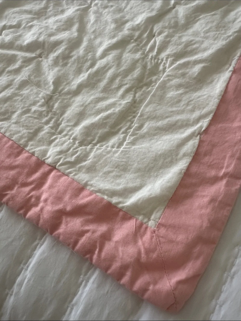 Sunbonnet Sue Patchwork Crib Quilt - Vintage Handmade 53”x42” Pink Border